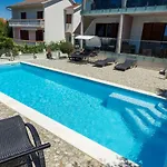 Appartement Orada *
