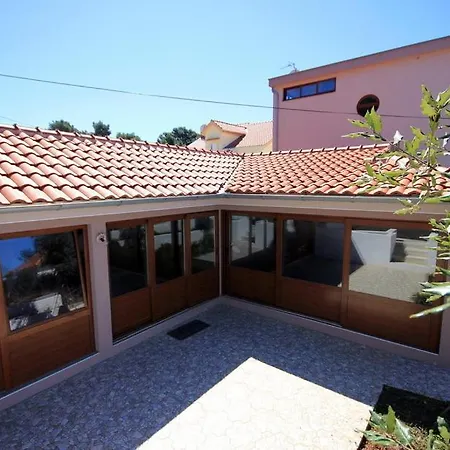 Apartment Orada *