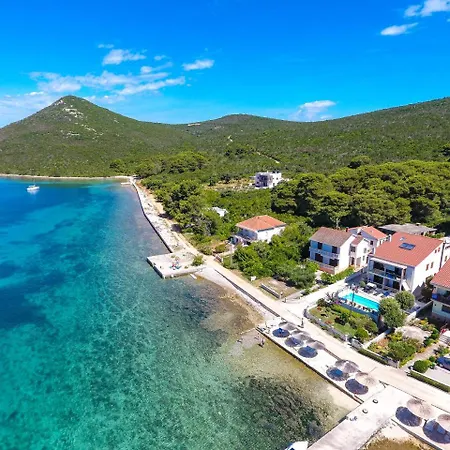 Orada Apartman Molat